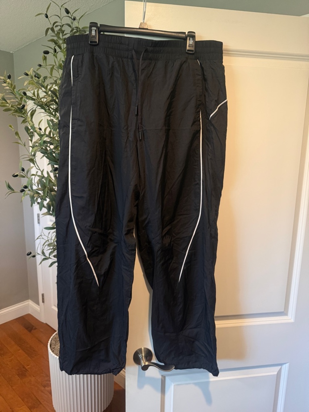 Lululemon License to Train set - Picture 5 of 8